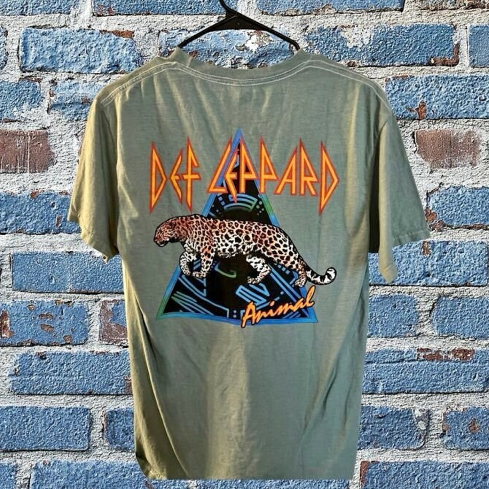 Def Leppard Graphic T-Shirt
